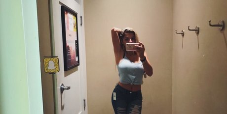 Jordan Lewis porn actress pictures