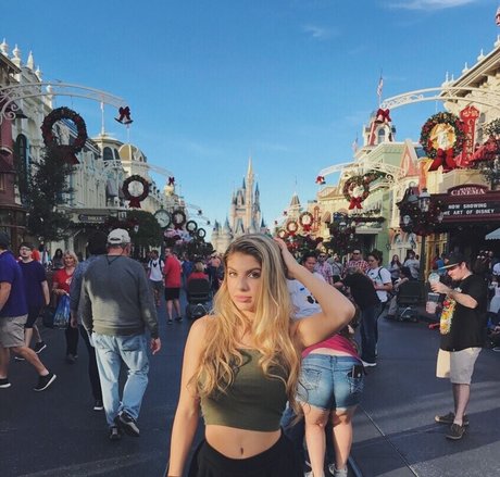 Jordan Lewis hd pornstar gallery