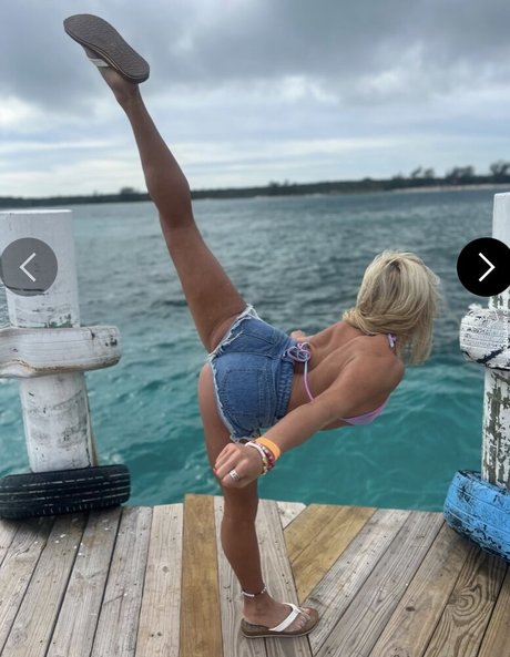 BrandArmy model erotic photo