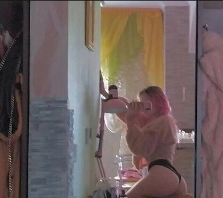 Osamochka high quality actress photos