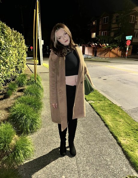 Rhiannon Jena best pornstar pic