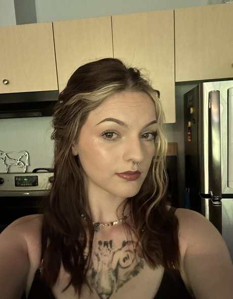 Rhiannon Jena hd star image