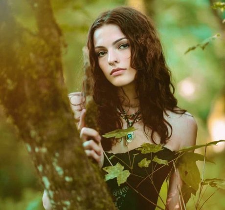 Rhiannon Jena Profile pic