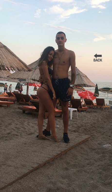 Tea Divljak star xxx image