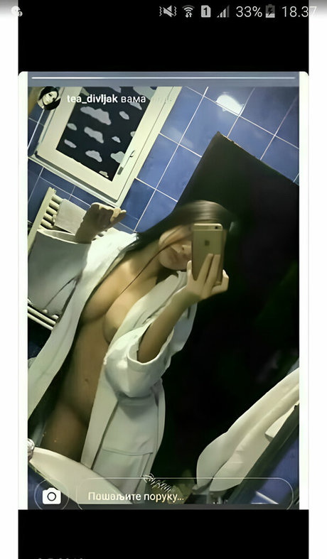 Tea Divljak art star galleries