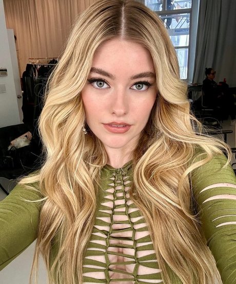 Carlie Whalen naked actress image