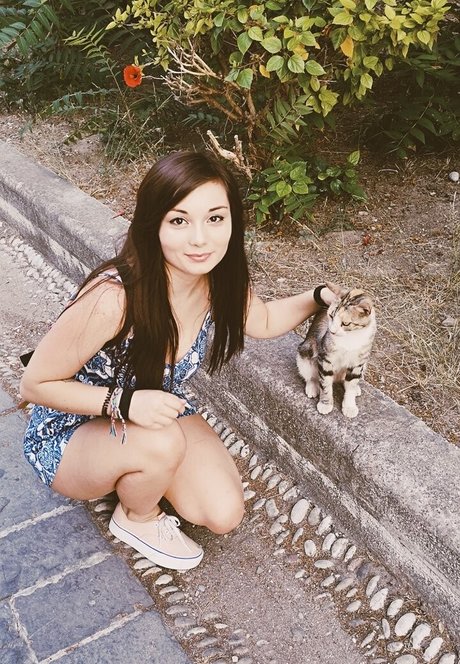 bellajynx free model adult gallery