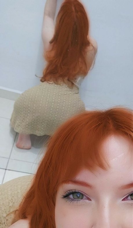 starlacosplay model perfect img