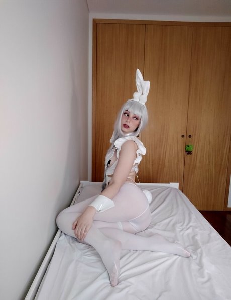 Bu Nezu model hot pic