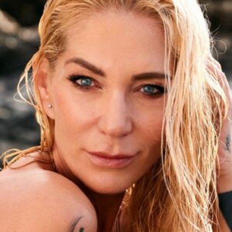 Sarah Kern model nudes photo