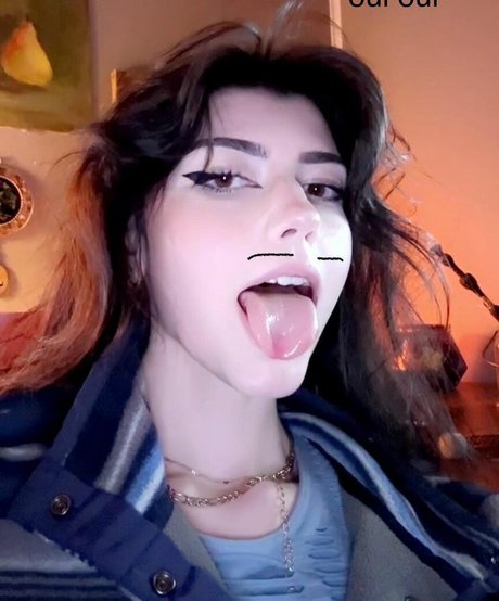 ayohomie perfect model pic