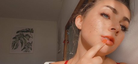 kkirafoxx model hot picture