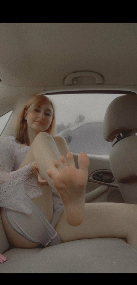 emiliarenblue best model photos