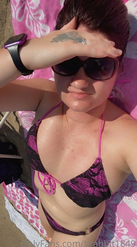 ohiohotwife10 erotic model gallery