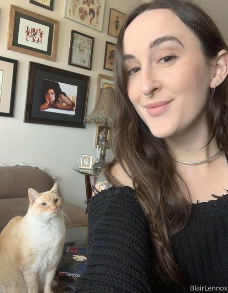 blairlennoxx model adult image