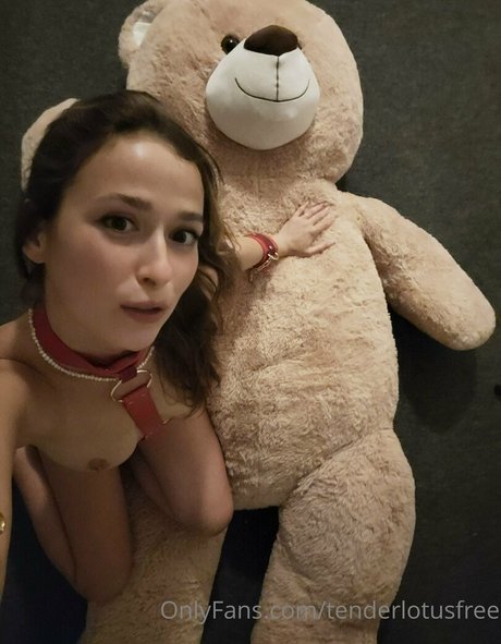 yogagirlfree model naked pictures