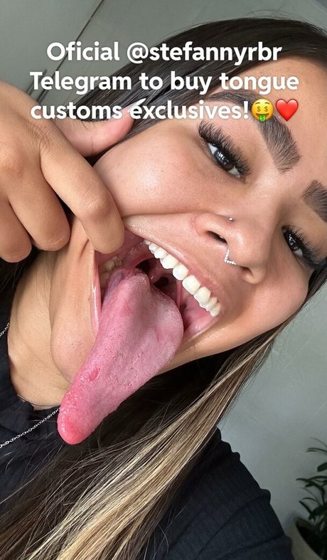 Long Tongue Fetish exclusive model pic