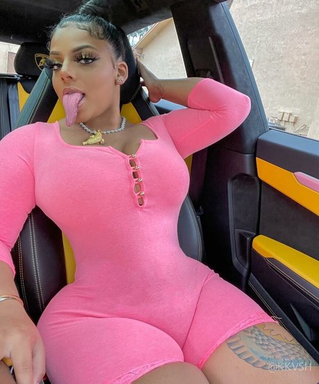 Long Tongue Fetish perfect model pictures