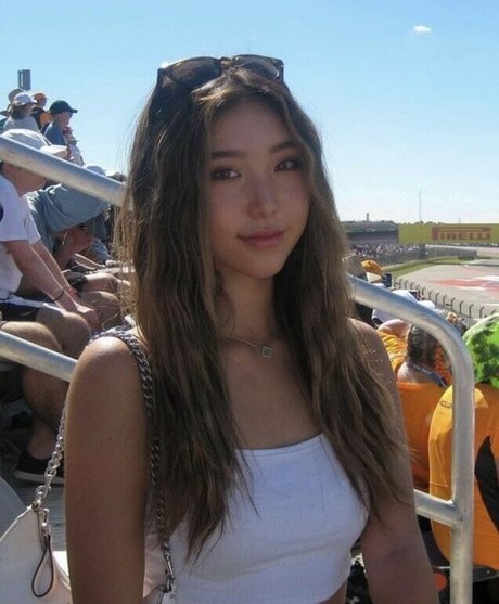 Ruby Eum naked actress photo