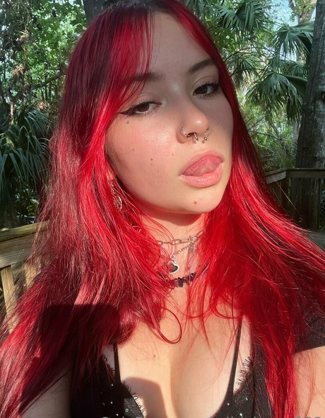 wildcherry222 naked star pic