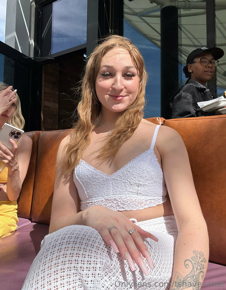 tshavenrose best star pic