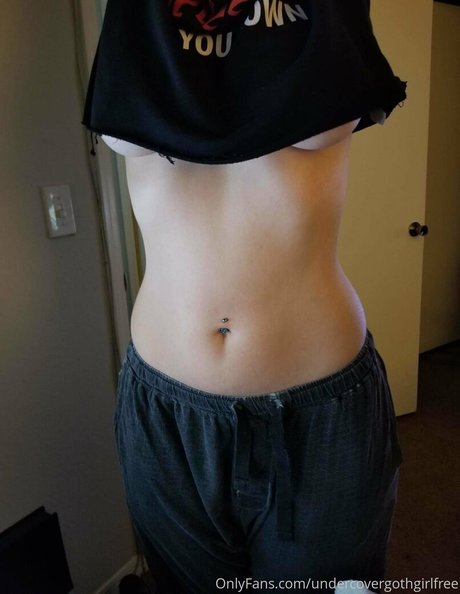 undercovergothgirlfree pretty pornstar img