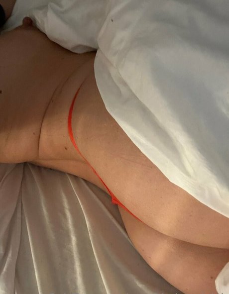 peachbylucy leigh exclusive pornstar img