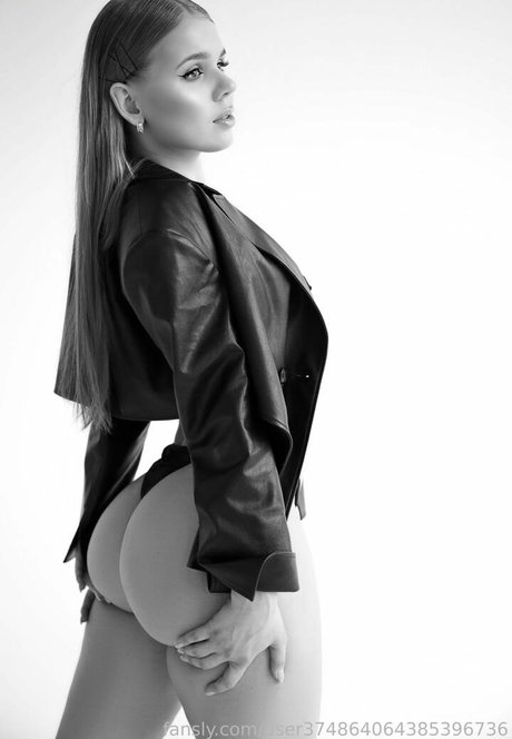 Fetish Unlocker model exclusive pic