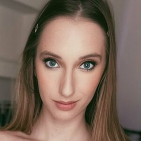 Trixie Fox hd actress pic