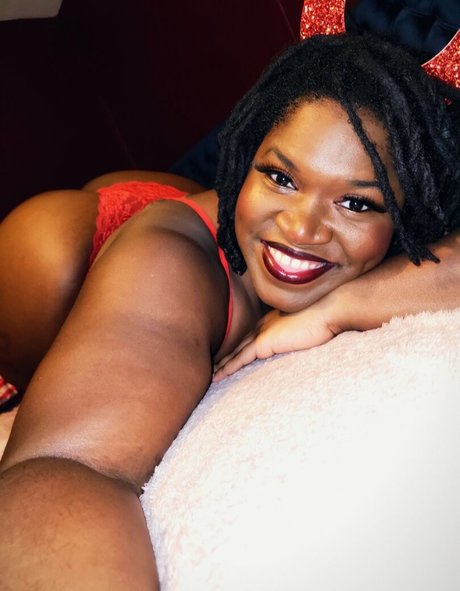 Marvelouslythiq nude actress image