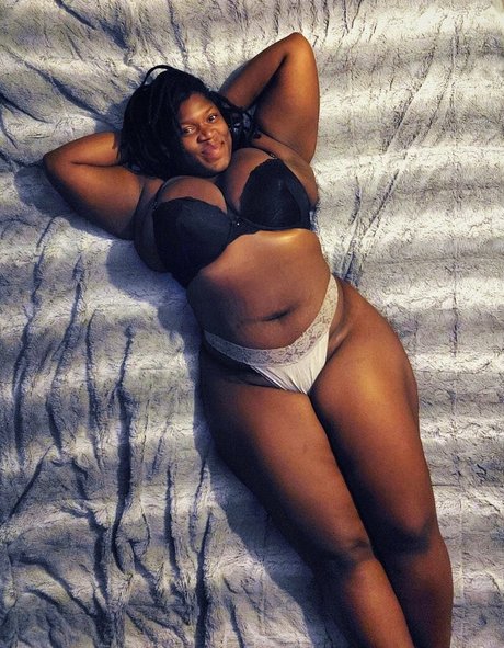 Marvelouslythiq nudes model gallery