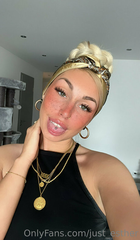 Estherjizz star exclusive pic