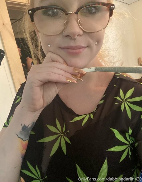 dabbingdarlin420 pornstar erotic gallery