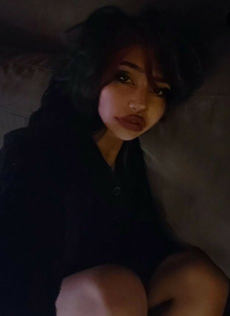 kinsathic model sex picture