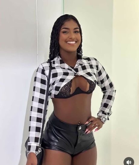 OFC Karenn sexy actress photo