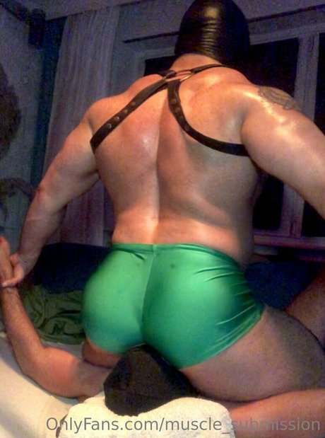 muscle submission beautiful star photo