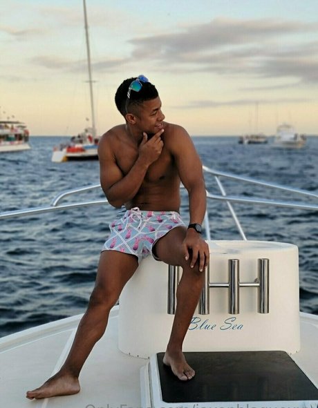 curvy lesbian onlyfans sexy nudes img