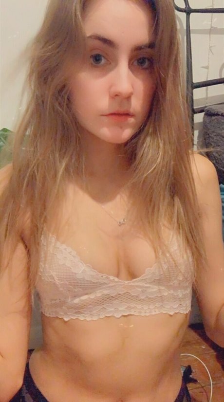 Ellierosek naked star pics