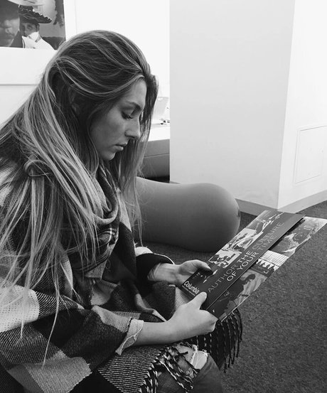 Abbey Wilson nudes actress pics