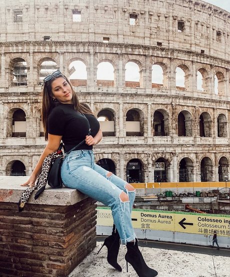 Abbey Wilson model best pic