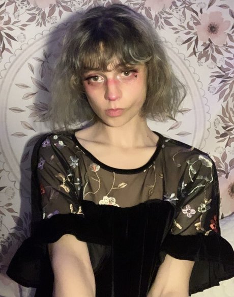 Cd Bell sexy star gallery