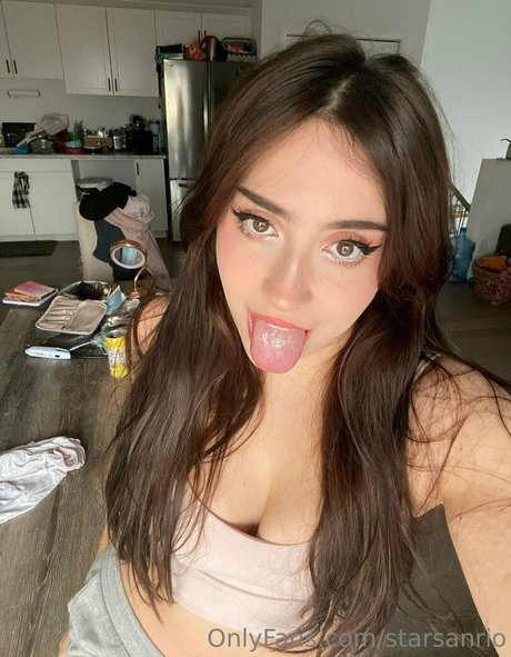 starsanrio sex model photo