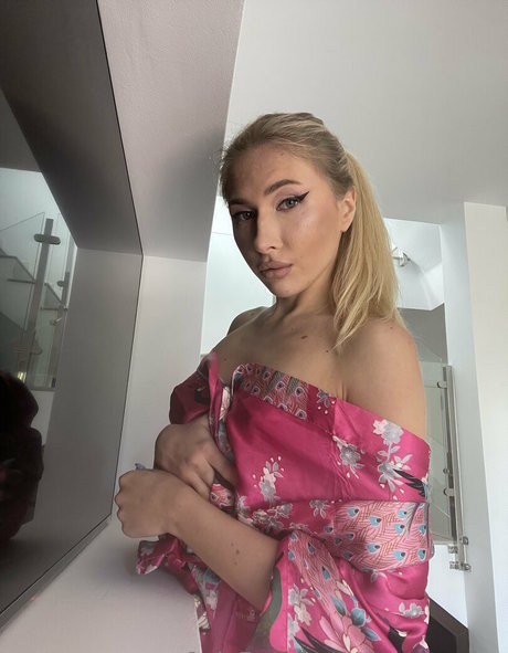 tanyasecret model free photos