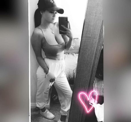 Clo Nicole star hd pictures