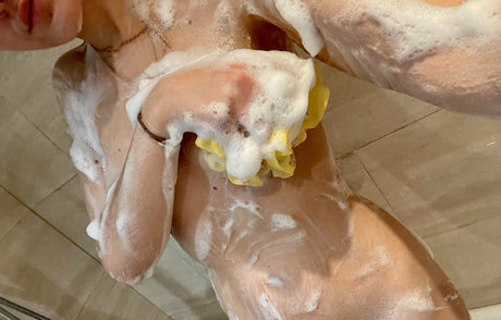 come lay with adile pornstar perfect pic