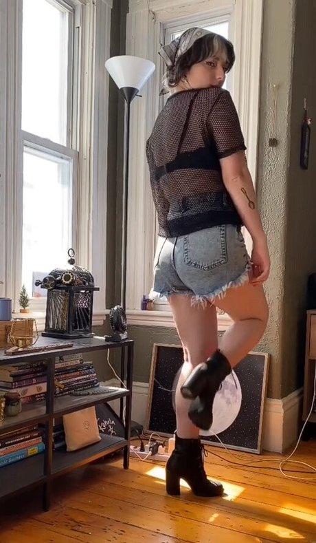 Casey Lee Williams actress photos