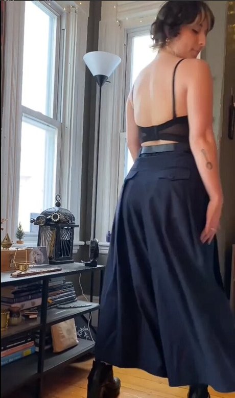 Casey Lee Williams perfect model pic