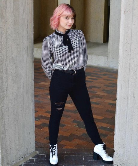 Casey Lee Williams free star image