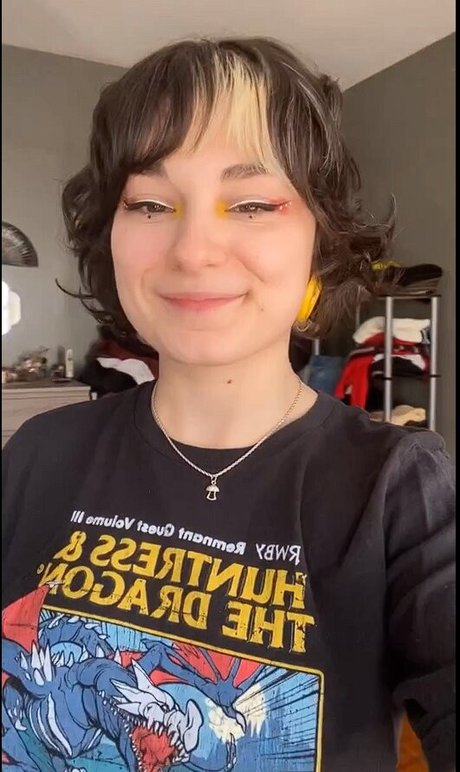 Casey Lee Williams high quality star pictures