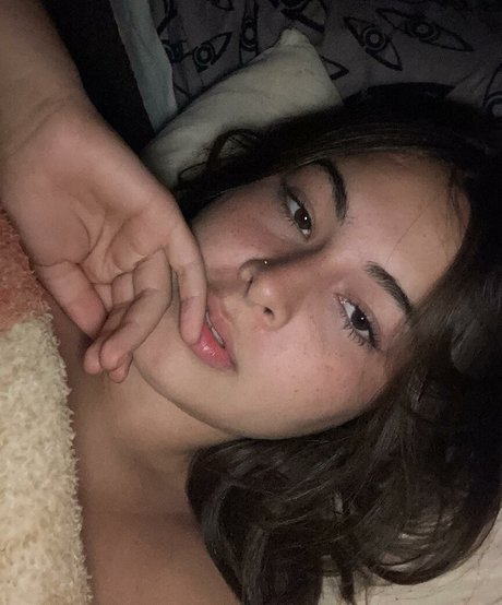 Regina Schneider star art pictures